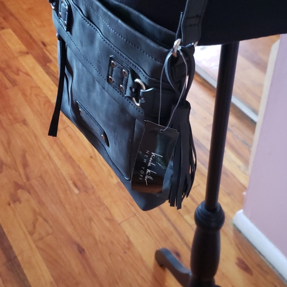 NICOLE MILLER 👜 - Picture 4 of 4